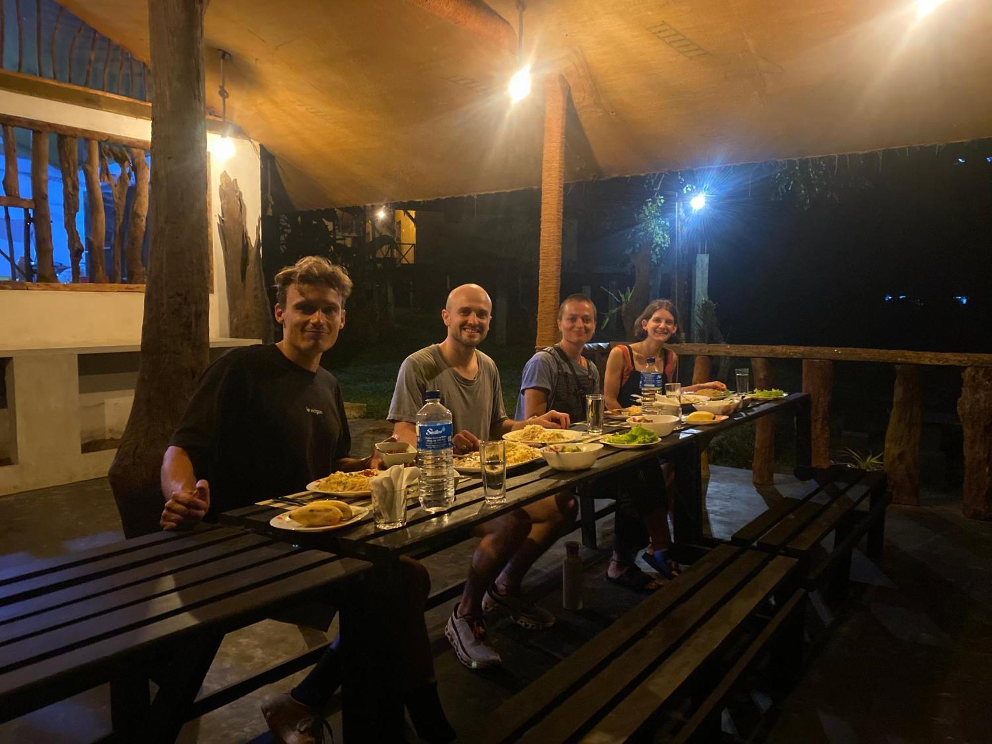 Sinharaja Riverside Deniyaya Kültér fotó